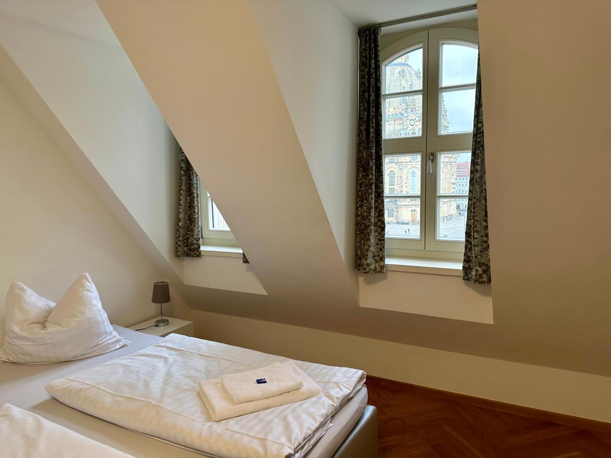 Exklusives Apartment Mit Einmaligem Blick Zur Frauenkirche - Parkplatz Kostenfrei Dresden Eksteriør billede