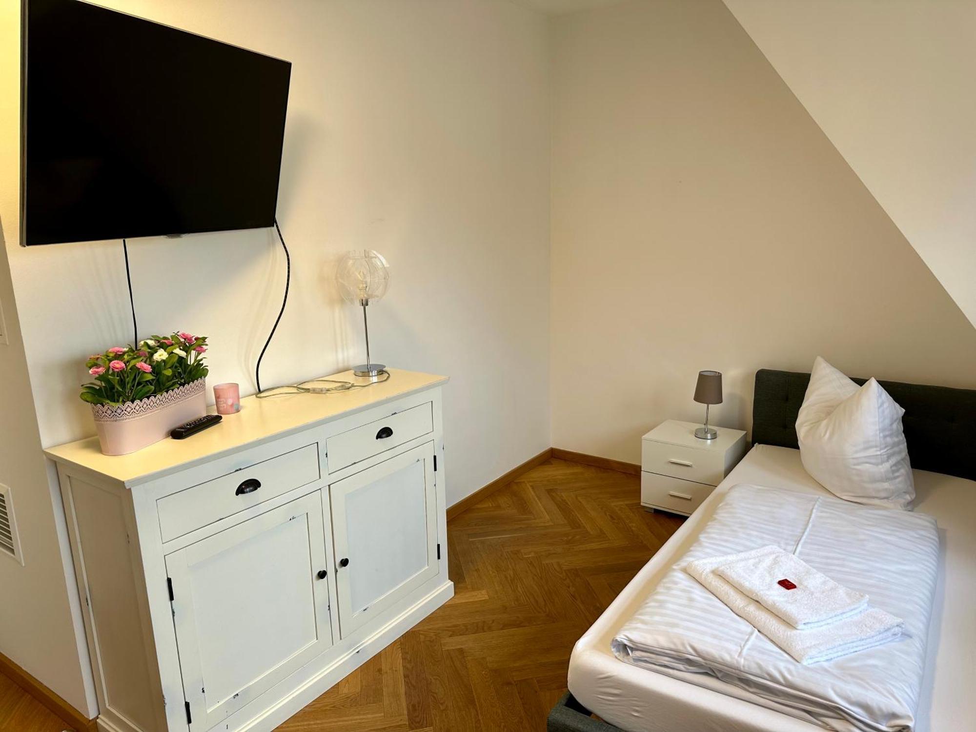 Exklusives Apartment Mit Einmaligem Blick Zur Frauenkirche - Parkplatz Kostenfrei Dresden Eksteriør billede