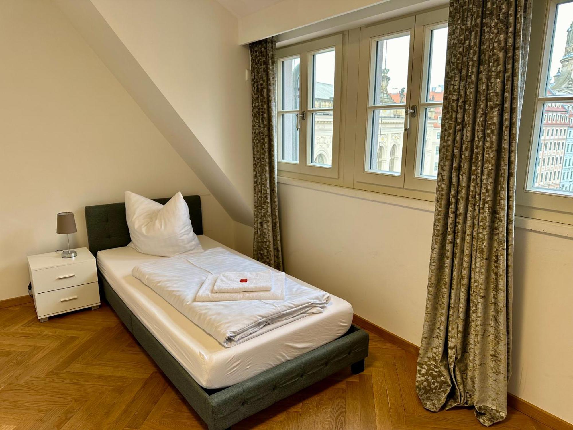 Exklusives Apartment Mit Einmaligem Blick Zur Frauenkirche - Parkplatz Kostenfrei Dresden Eksteriør billede